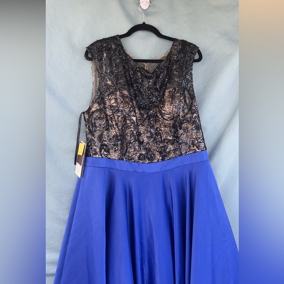 NWT Long Sequin Bodice A-line Dress by Juliet XXL - Picture 2 of 12